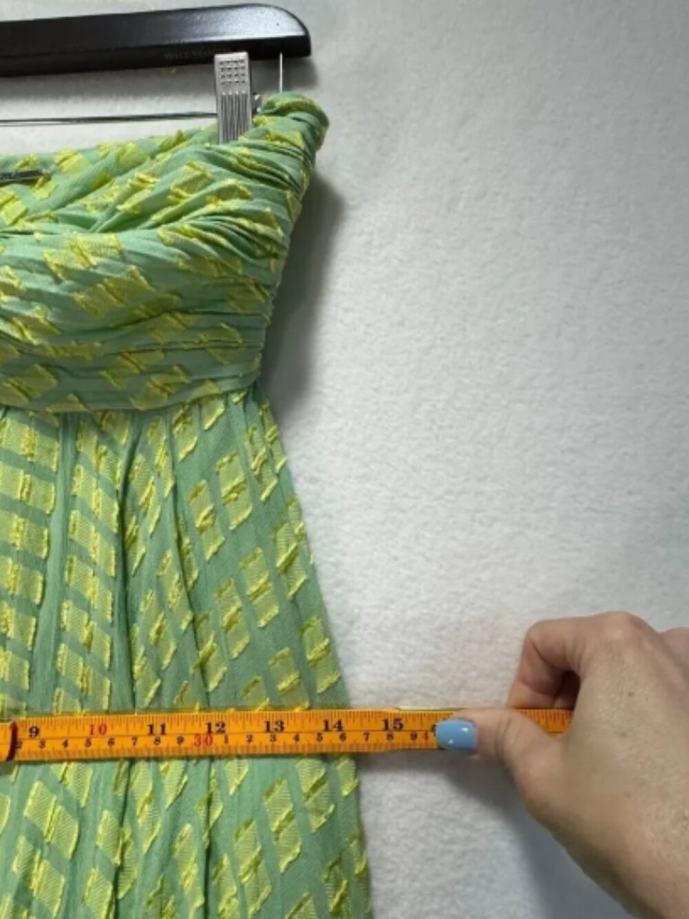 Alexis Elea Dress Gown Green Abstract Verde Textured Tiered Flowy - Picture 8 of 12